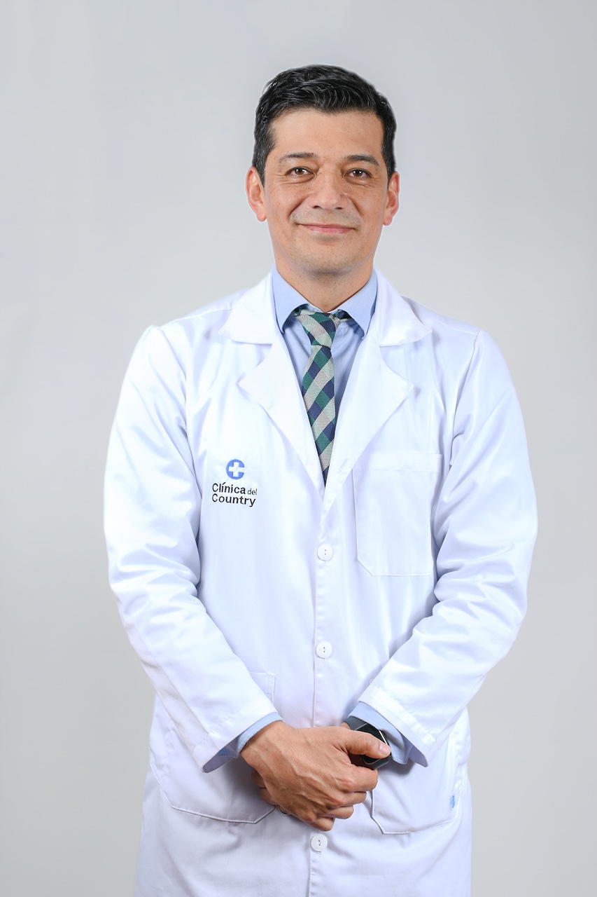 Dr. Henry Everardo Rodríguez Hernández